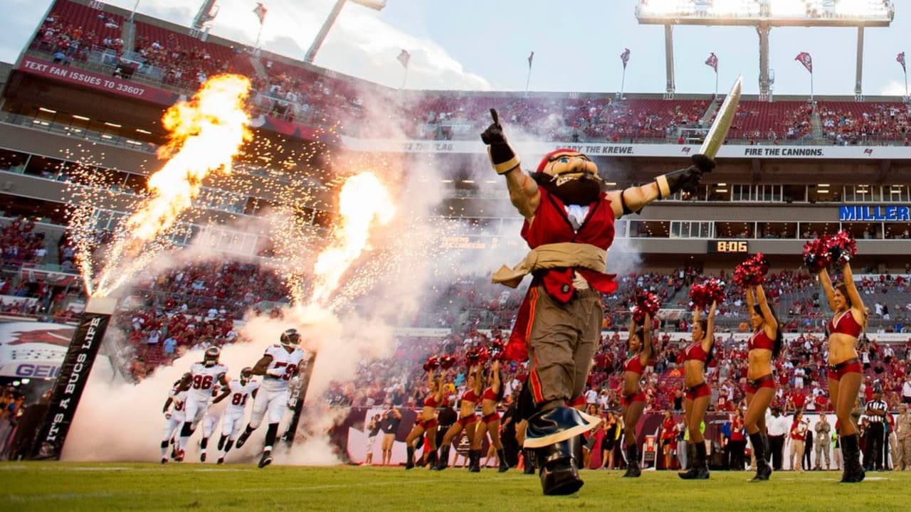 Bucs fans made their own cannon fire during an unusual Super Bowl