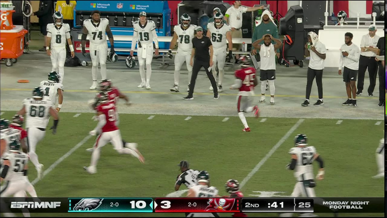 NFL highlights: Shaq Barrett makes ridiculous 1-handed INT vs. Eagles