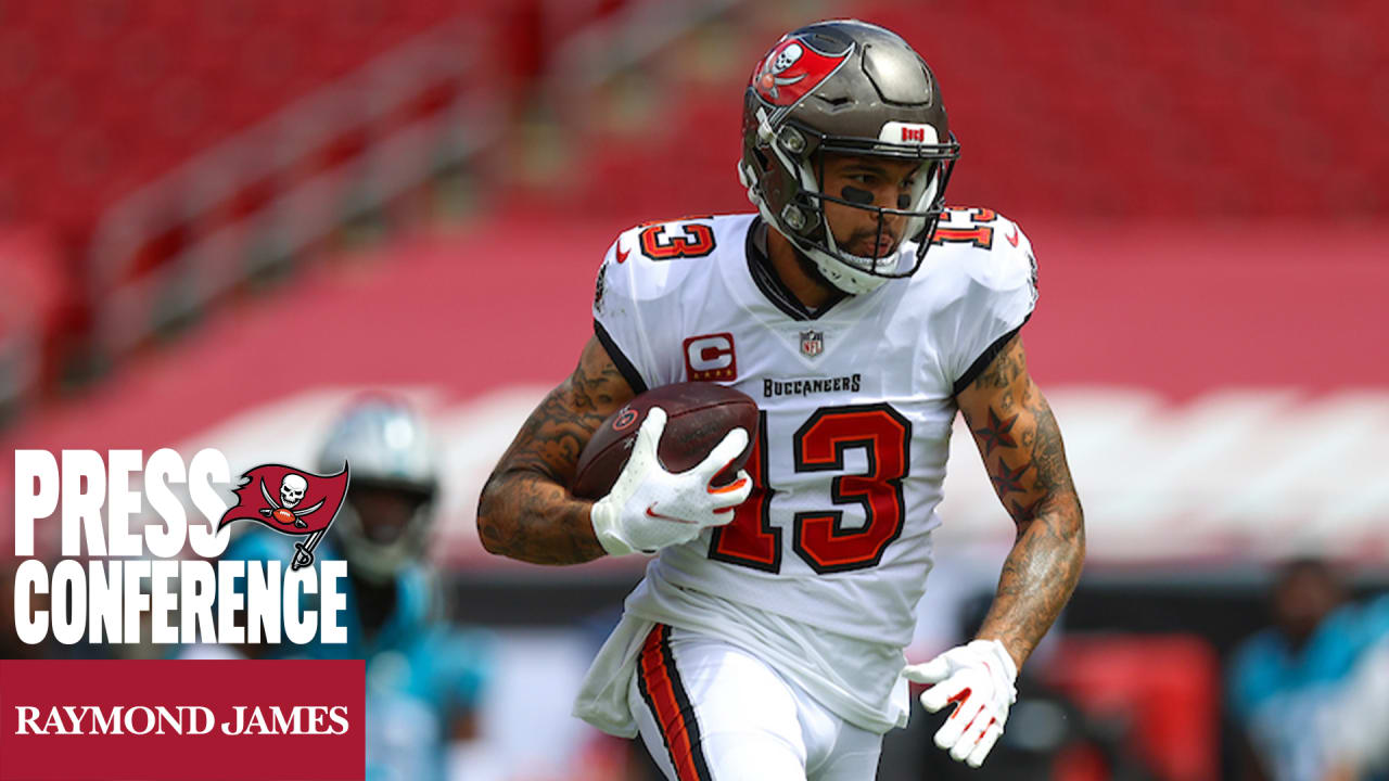 Buccaneers WR Mike Evans keeping focus on field with extension