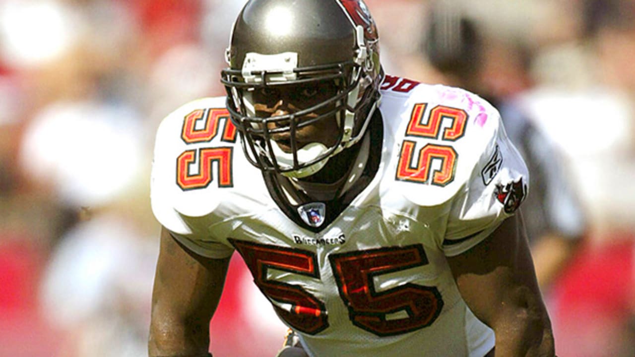 Derrick Brooks will have No. 55 jersey retired by Tampa Bay Buccaneers -  ESPN