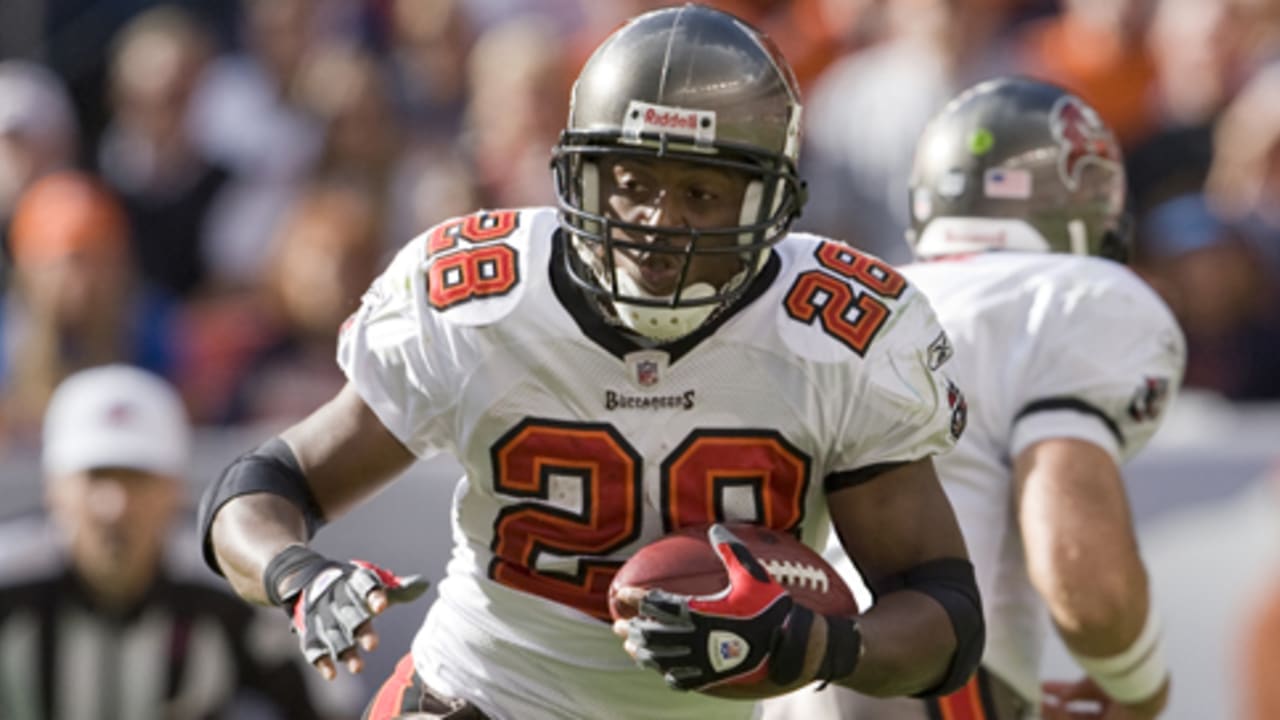 Dallas Cowboys running back Eddie George waits on the sidelines