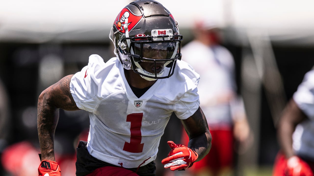 Bucs WR Jaeleon Darden Signs First NFL Contract with Tampa Bay