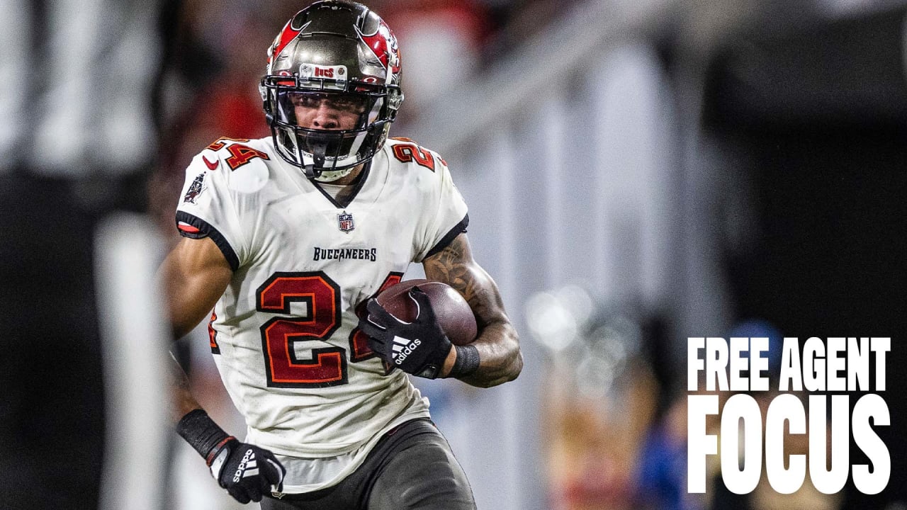 2022 Buccaneers Free Agent Focus: Carlton Davis - Vimarsana News