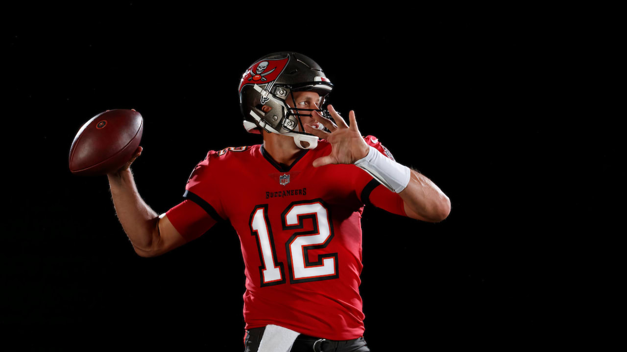 tom brady number 12 buccaneers