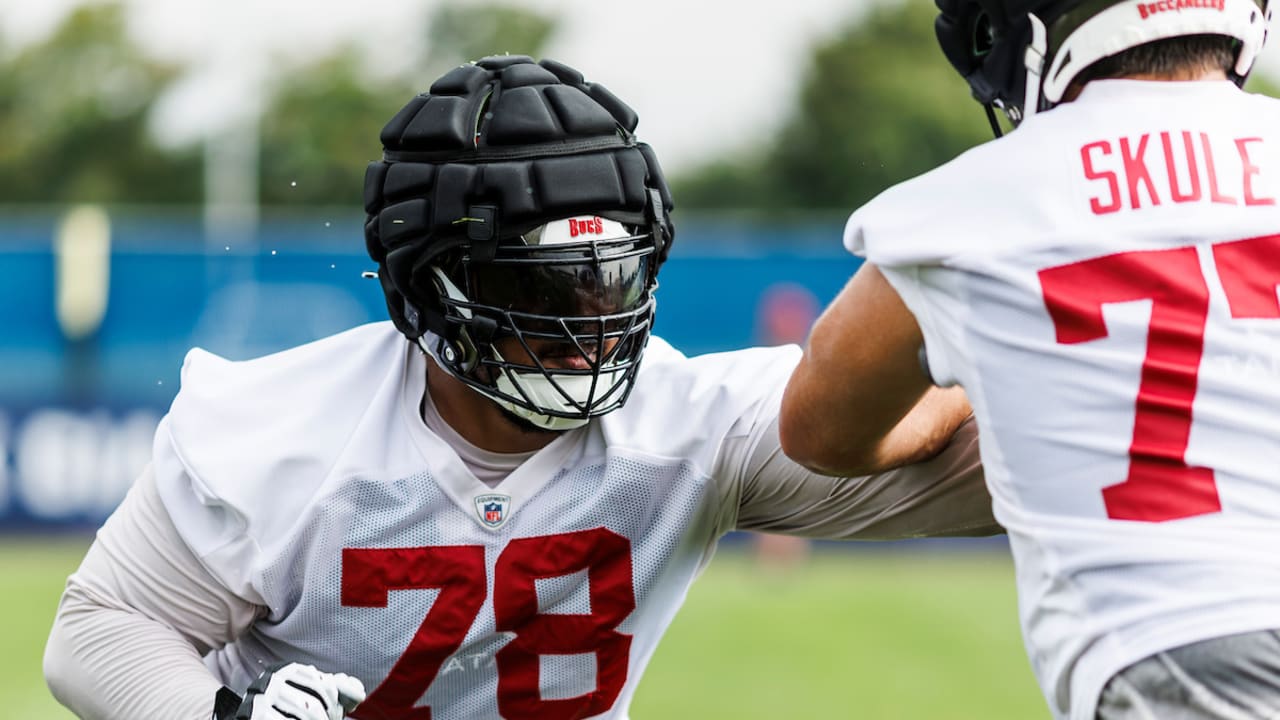 8,297 Tampa Bay Buccaneers Training Camp Stock Photos, High-Res Pictures,  and Images - Getty Images