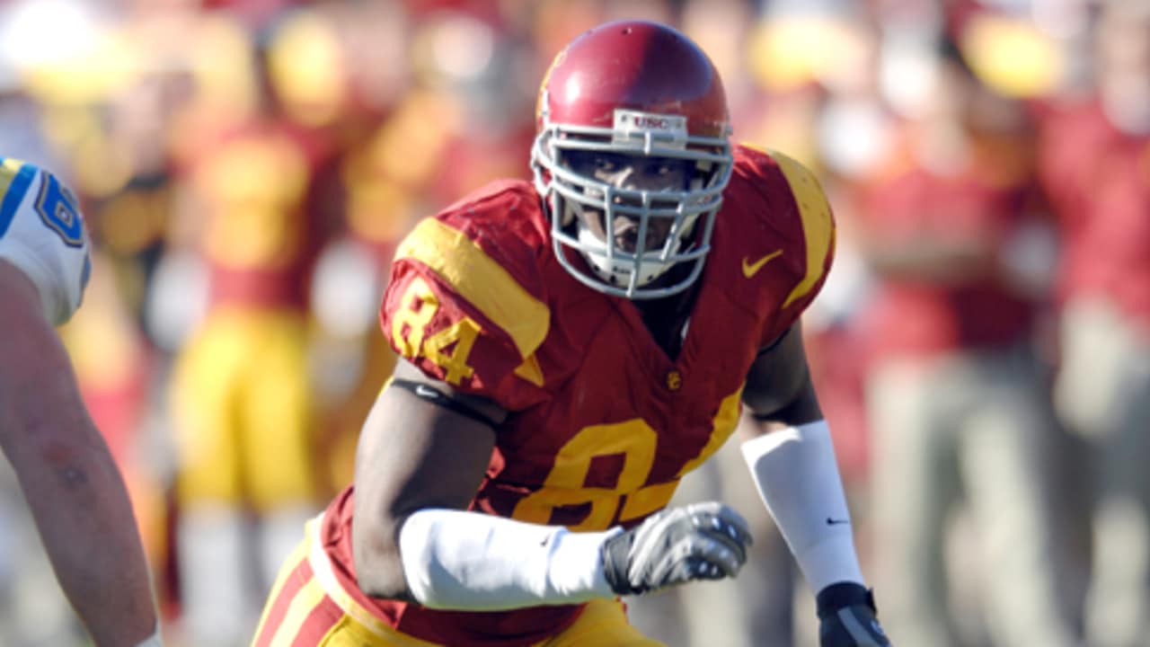 NFL prospect and former USC linebacker Brian Cushing in action