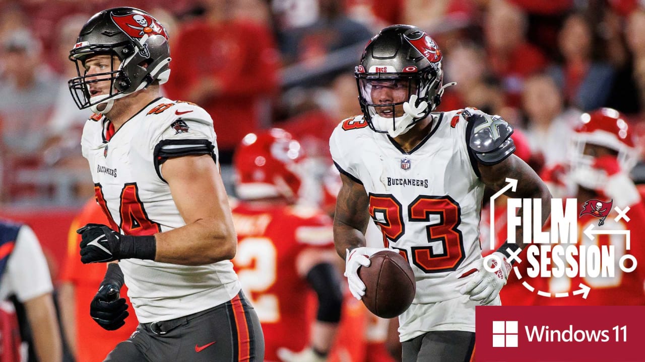 Ronde Barber Breaks Down Key Plays From Week 12 vs. Cleveland