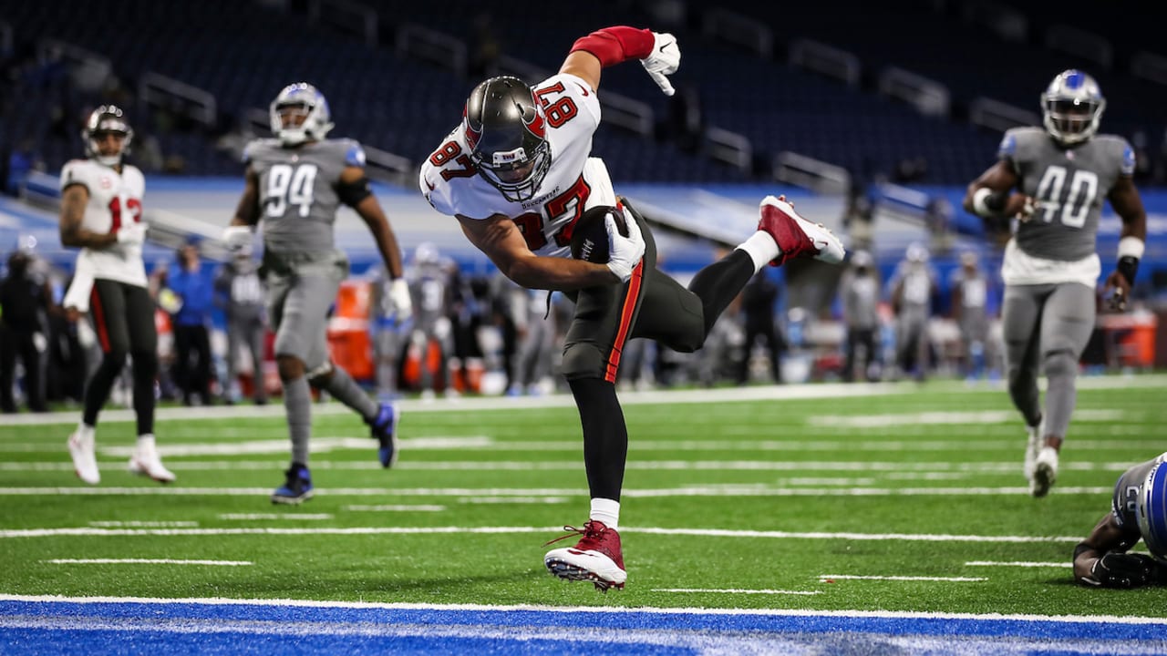 Tampa Bay Buccaneers 47-7 Detroit Lions: Tampa Bay end 13-year wait for  playoff spot with dominant win, NFL News