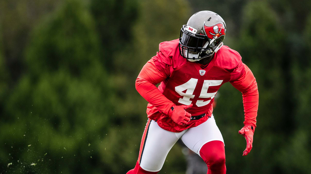 Falcons impending free agent LB Foyesade Oluokun expected to