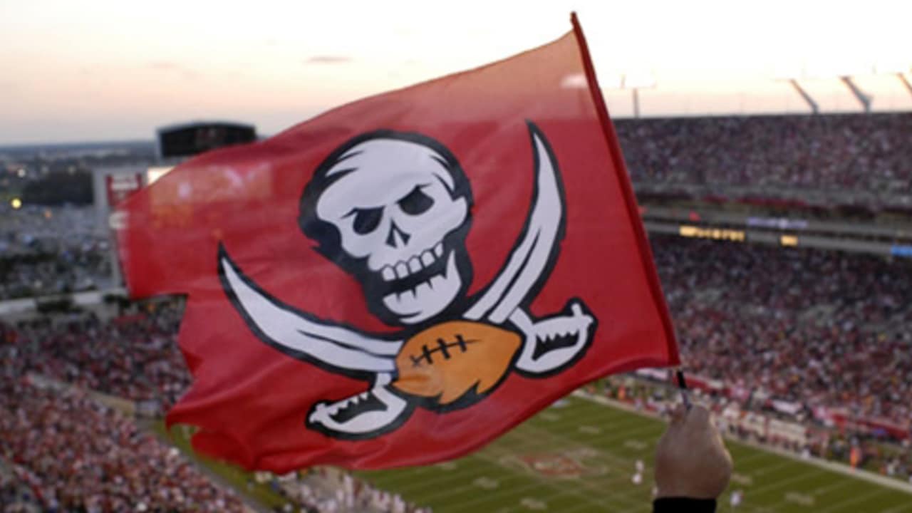 Tampa Bay Buccaneers Flag (GIF) - All Waving Flags