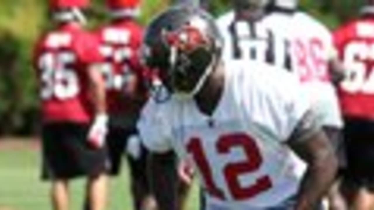 Bucs Add WRs Wright, Lewis