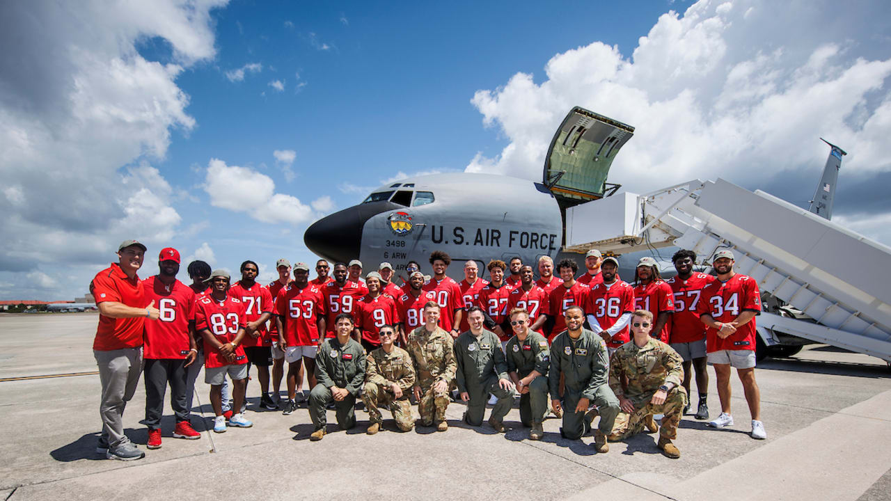 Buccaneers Center Ryan Jensen Nominated for NFL Salute to Service Award,  Presented by USAA