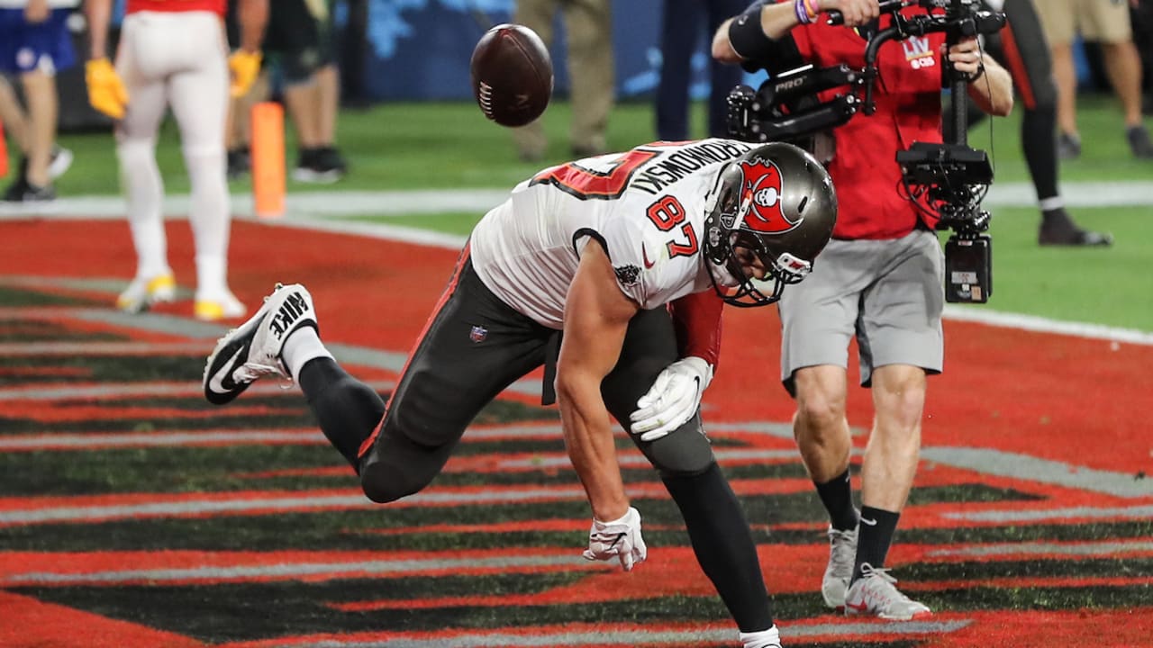 Rob Gronkowski catches two touchdown passes to help Buccaneers beat Chiefs  in Super Bowl LV - Arizona Desert Swarm