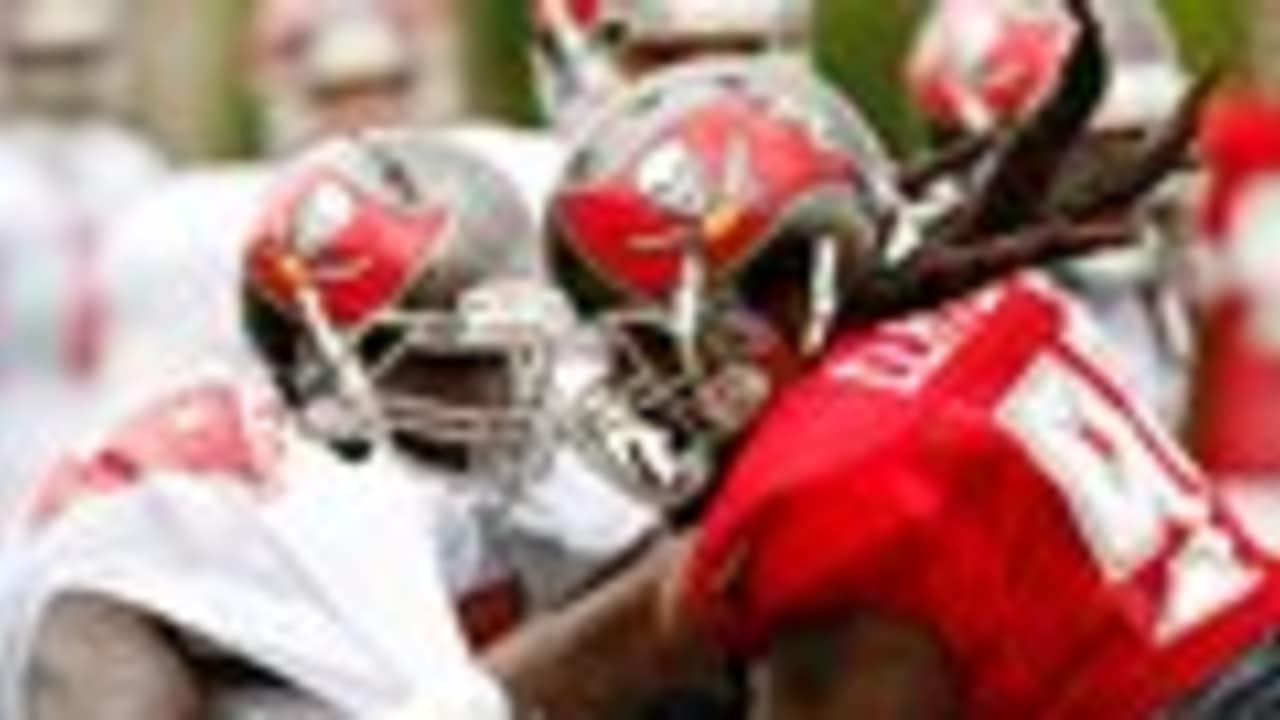 Clayborn Settles In on the Left