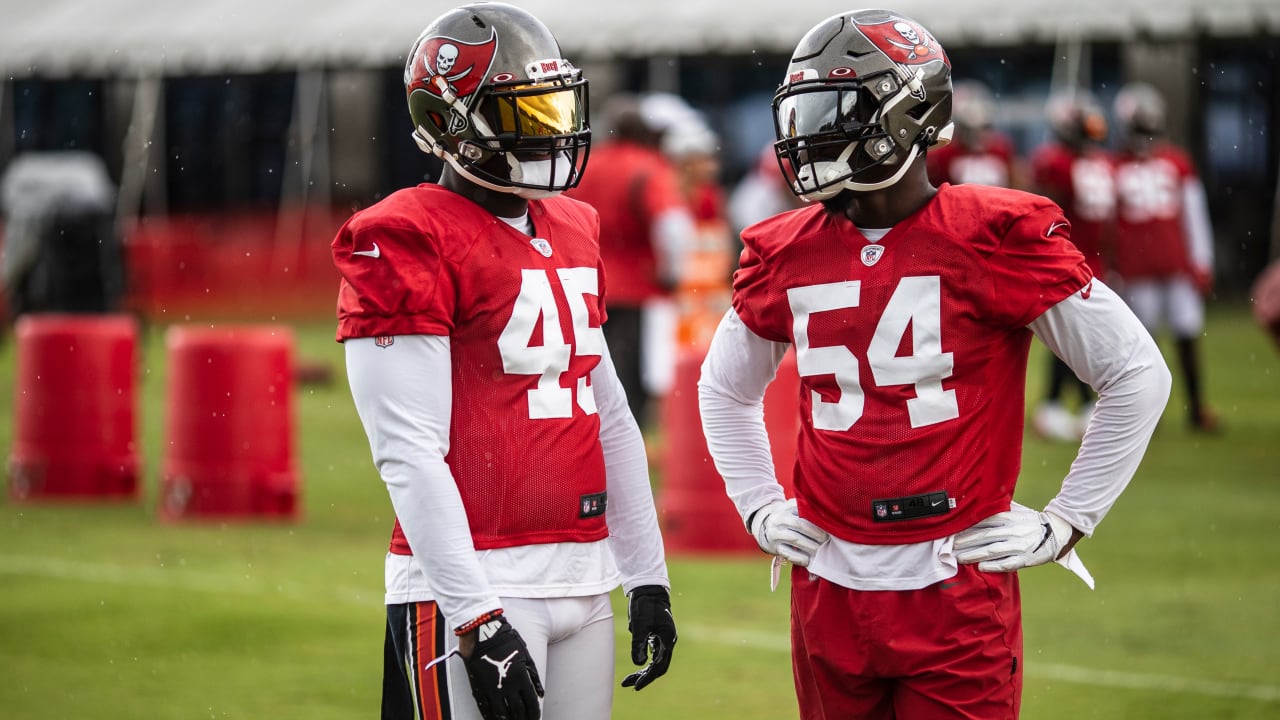 Nov 14, 2021; Landover, MD USA; Tampa Bay Buccaneers inside linebacker  Devin White (45) celebrates after a sack during an NFL game at FedEx Field.  The Washington Football Team beat the Buccaneers