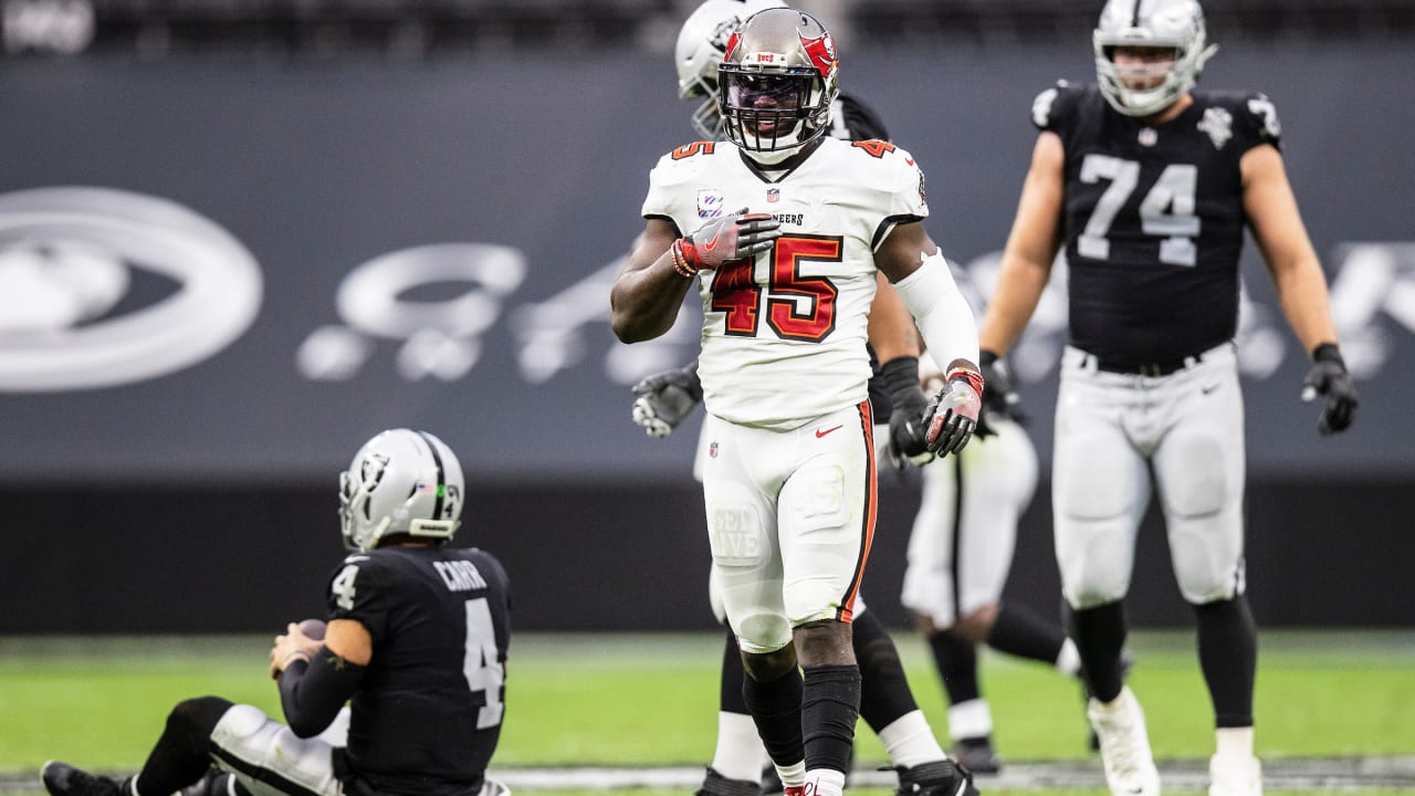 Bucs linebacker Devin White named NFC Defensive Player of the Week