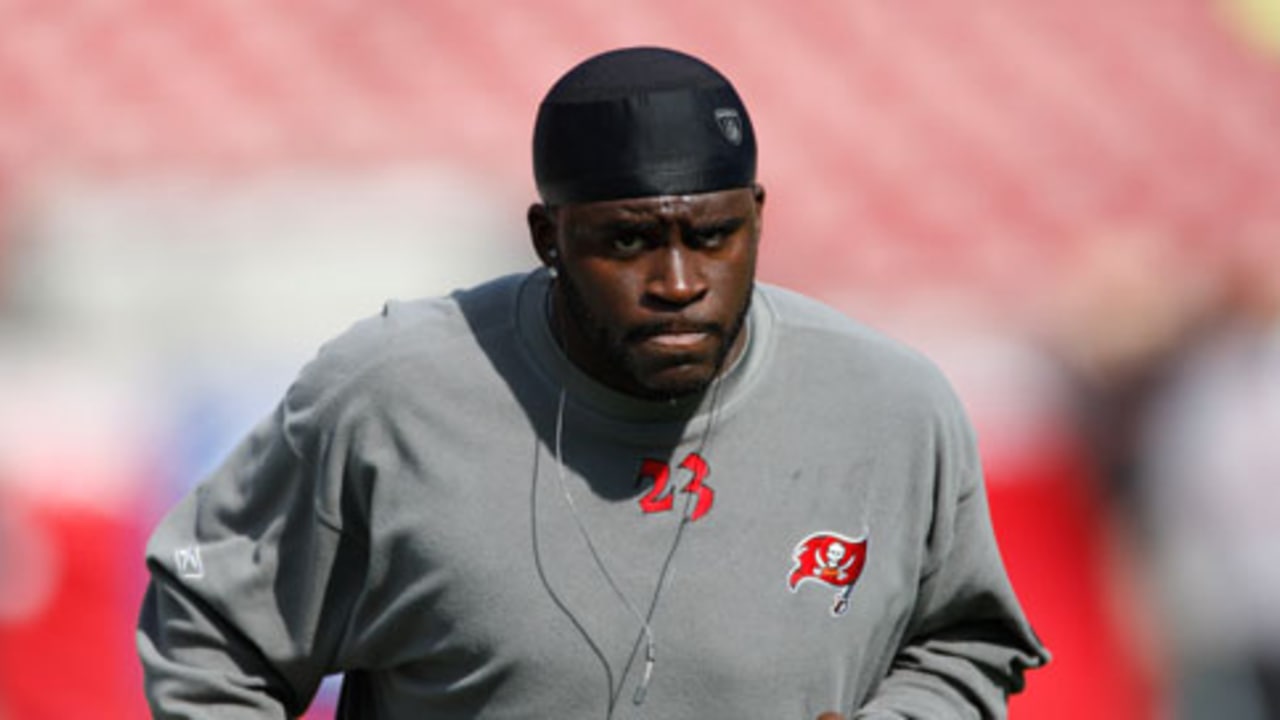 Tampa Bay Buccaneers' Jermaine Phillips (23) waits on the