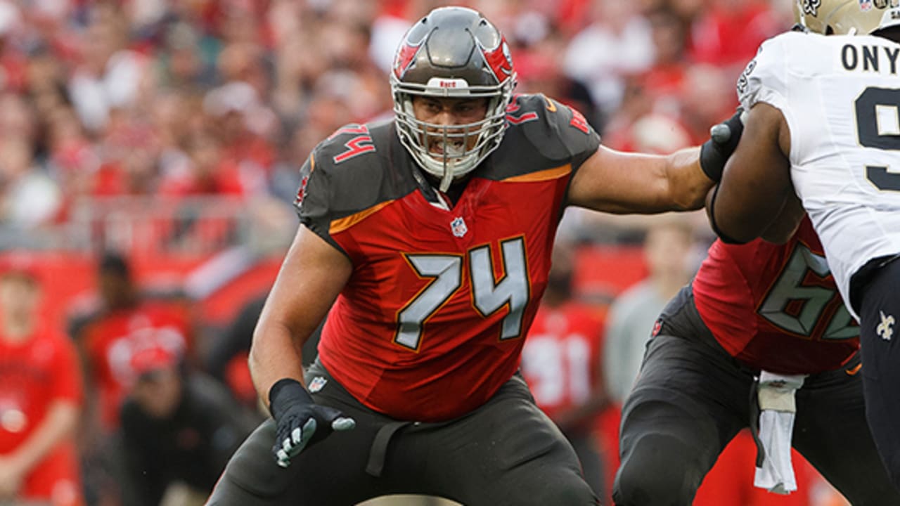 Tampa Bay Buccaneers: Cutting J.R. Sweezy leaves little depth