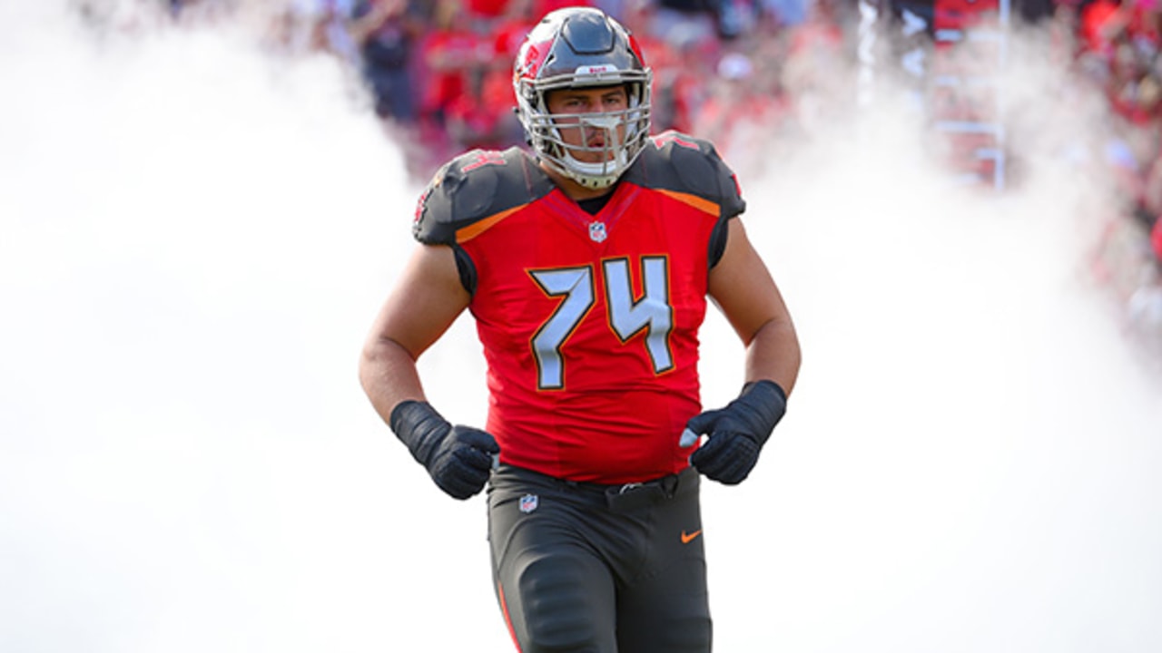 Buccaneers to move Ali Marpet to center, PFF News & Analysis