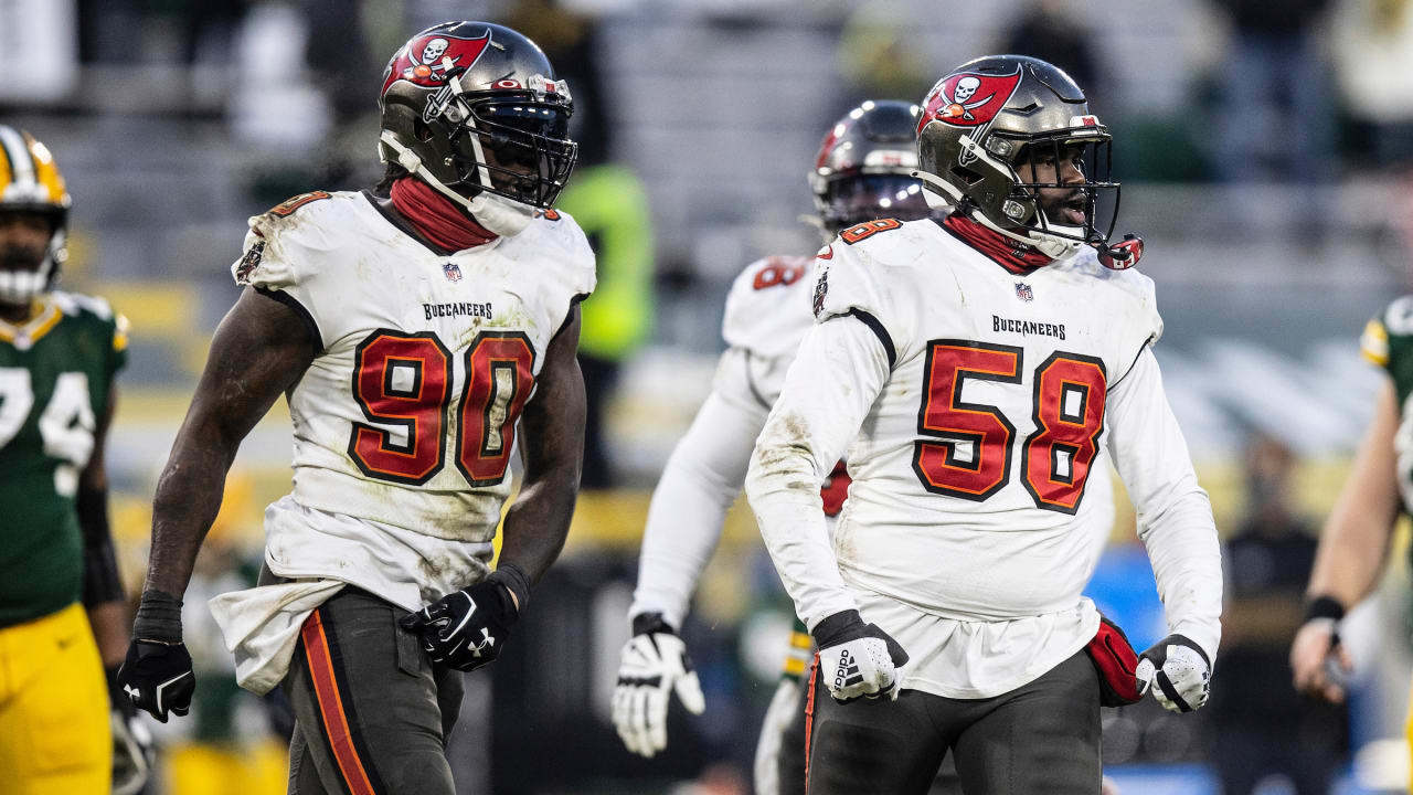 Buccaneers' Shaq Barrett explains jersey number change