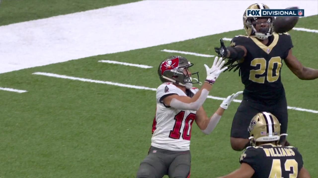 HIGHLIGHT: Delaney INT on Saints Winston