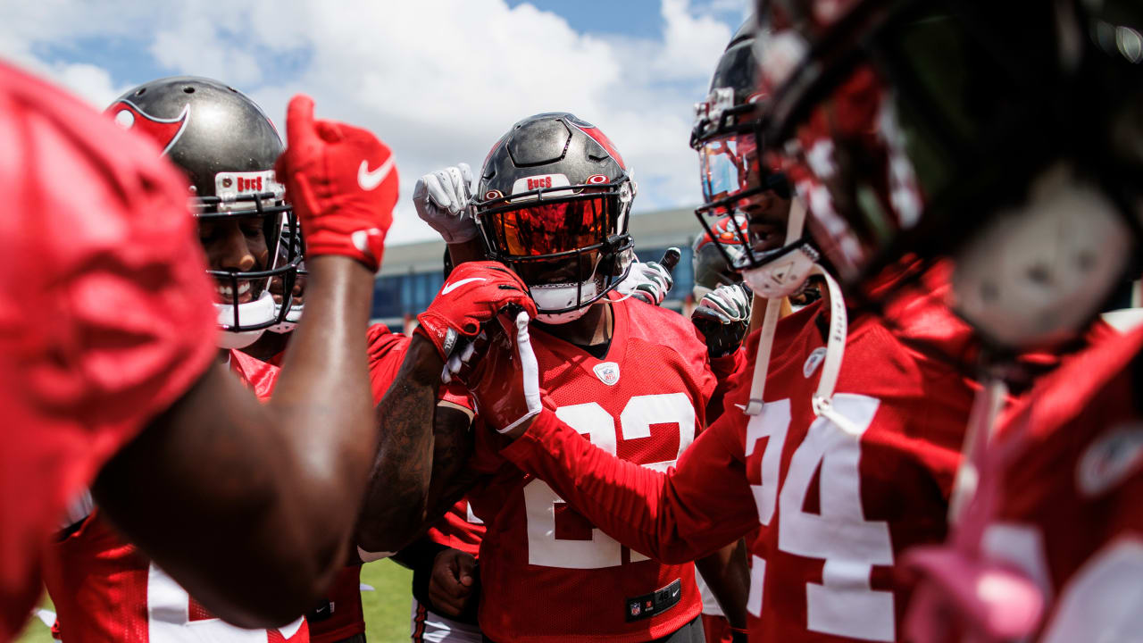 Key battles to watch at Bucs' mandatory minicamp. - Vimarsana News