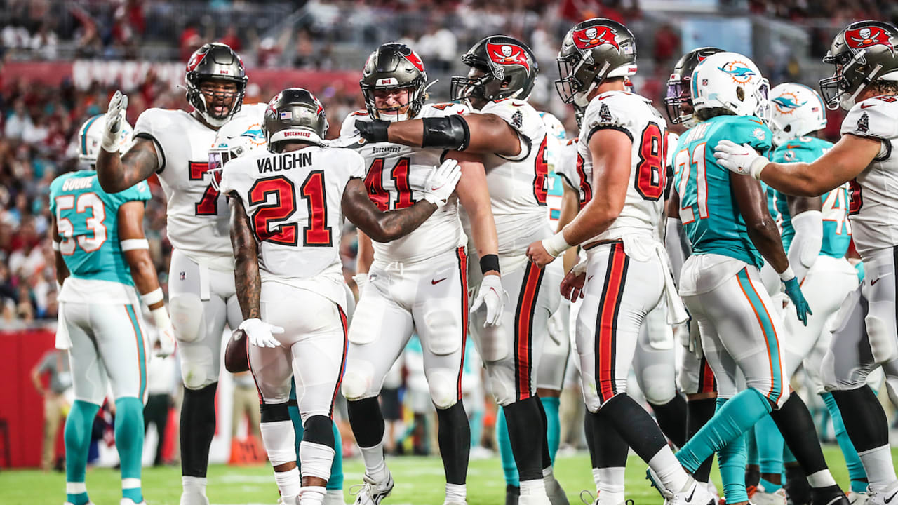 Dolphins vs. Buccaneers: Best photos from their preseason bout