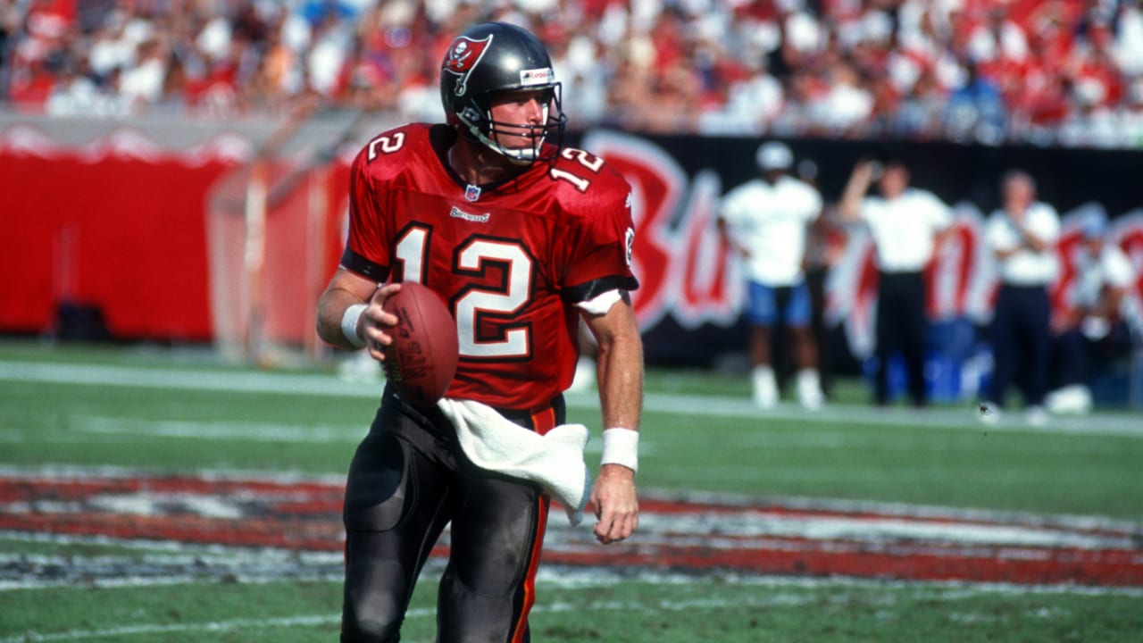 Tampa Bay Buccaneers Quarterback Trent Dilfer Nfl Action