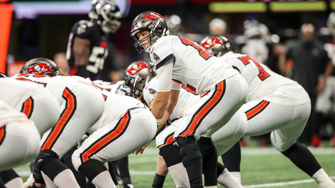 Brady Leads 17 Point Comeback vs. Falcons in Week 15 Top Throws!