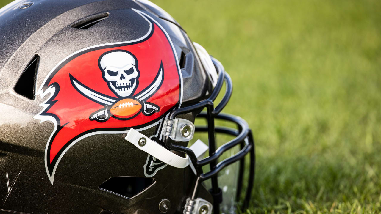 Tampa Bay Buccaneers activate Devin White, Steve McLendon from  reserve/COVID-19 list - ESPN