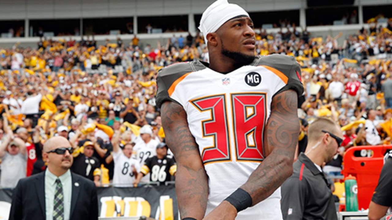 Bucs trade Dashon Goldson to Redskins