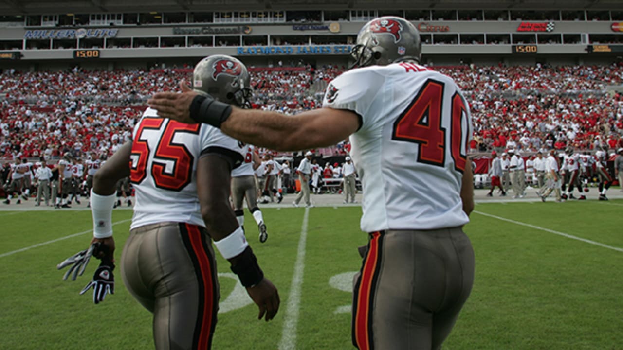 Tampa Bay Buccaneers running back Mike Alstott is congratulated by