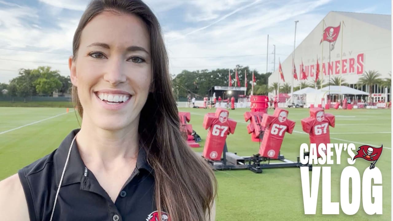 Tampa Bay Buccaneers hold pre-game practice at MacDill AFB > Air Force >  Article Display