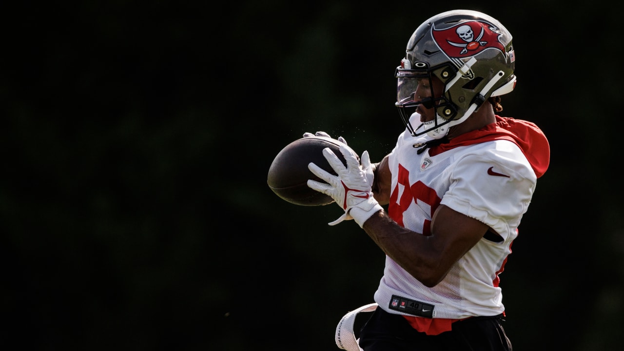 Tampa Bay Buccaneers linebacker Markees Watts (58) runs toward the