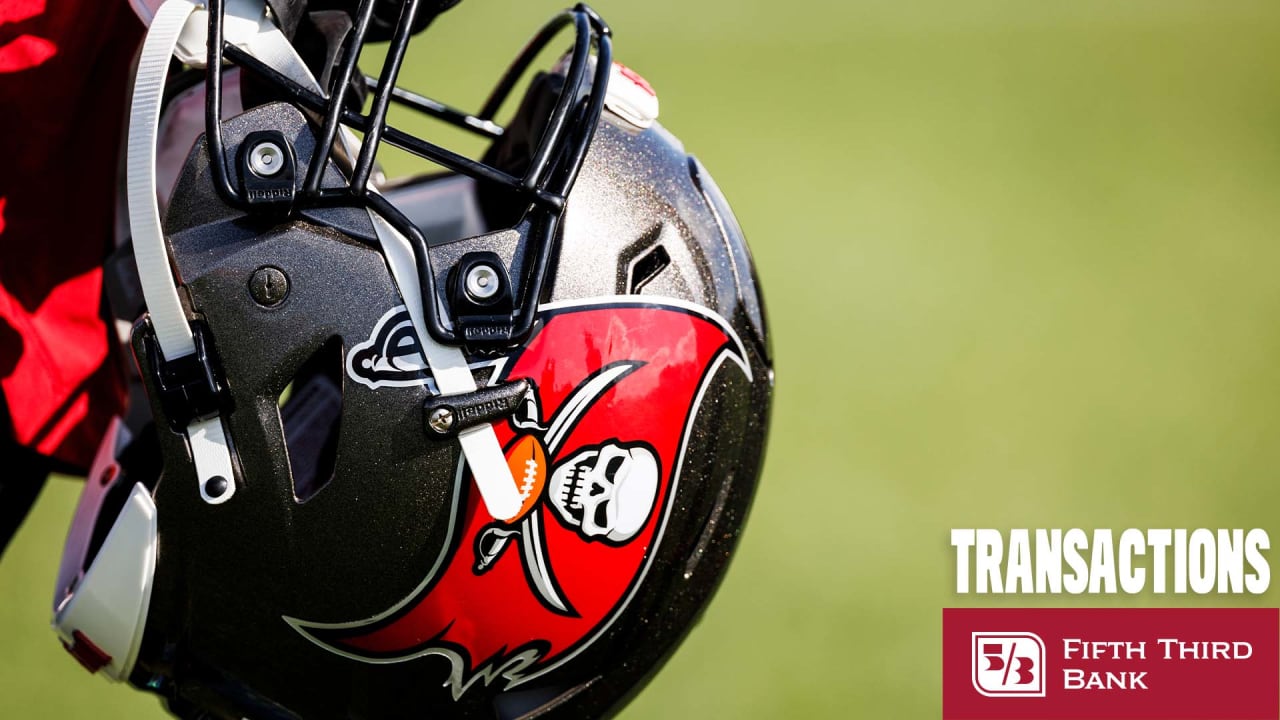 Bucs Re-Sign 13 Practice Squad Players for 2023 - Vimarsana News