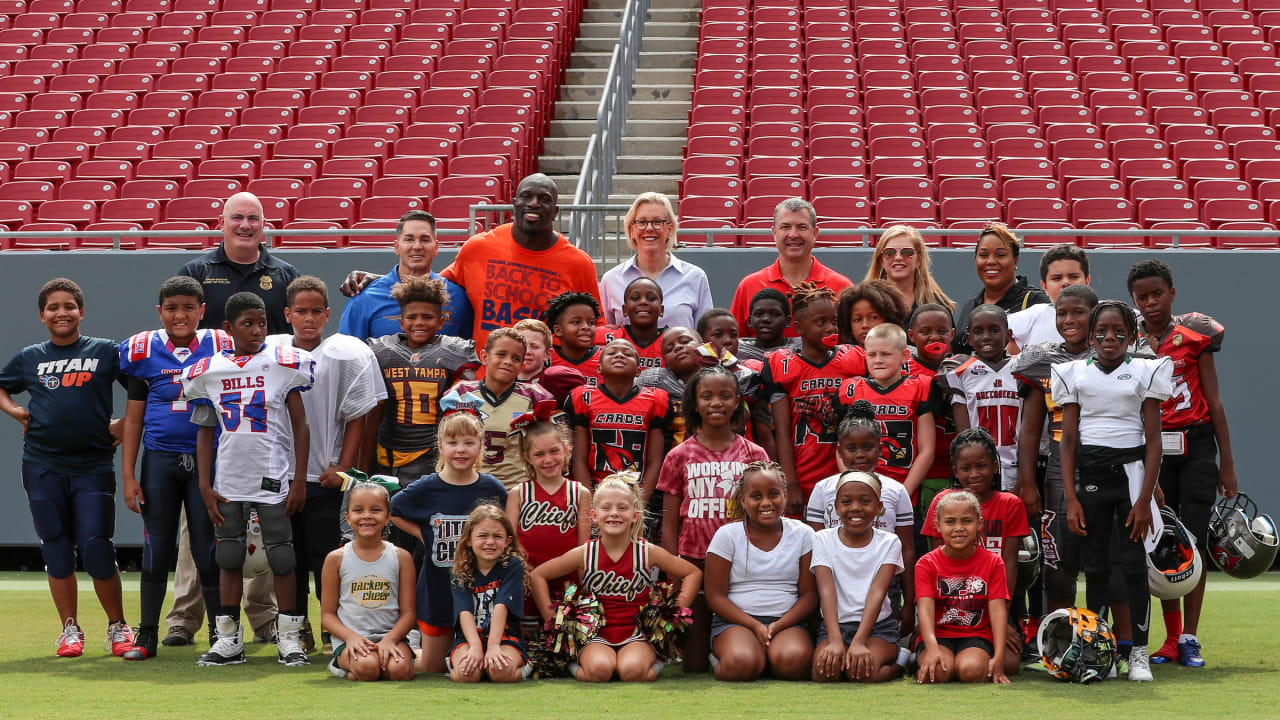 Buccaneers kick off 2023-24 season with 'Bucs Beach Bash'