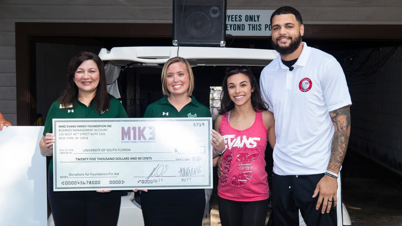 Mike Evans Family Foundation, Social Justice Fund Support Students