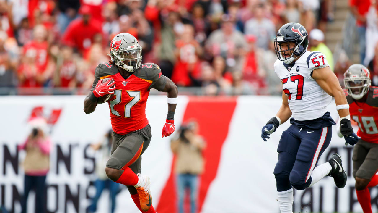 Buccaneers cutting RB Dare Ogunbowale, kicker Matt Gay