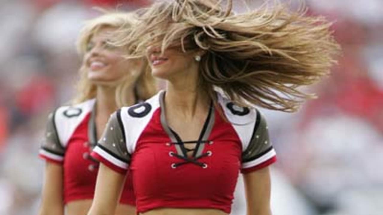 Former Bucs Cheerleader Reminisces on 2003 Super Bowl