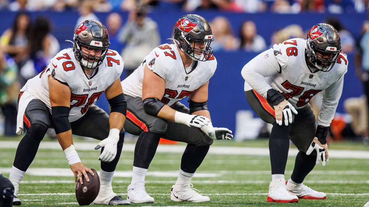 Bucs OL Robert Hainsey leaves preseason game vs. Colts with injury