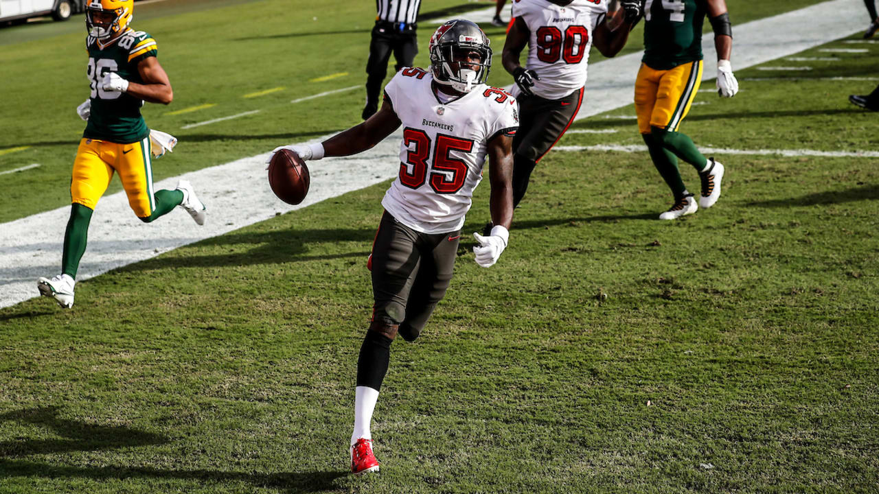 Bucs stand alone with Rodgers pick-six