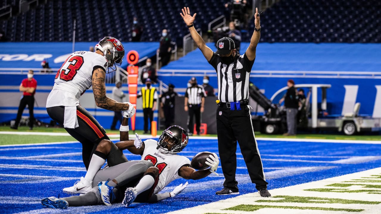 Tampa Bay Bucs 47, Detroit Lions 7: Best photos from Ford Field