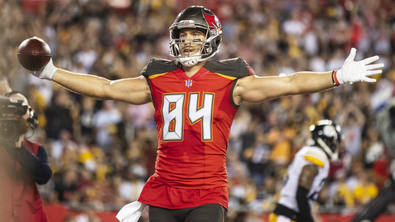 Tampa Bay Buccaneers Releasing Cam Brate