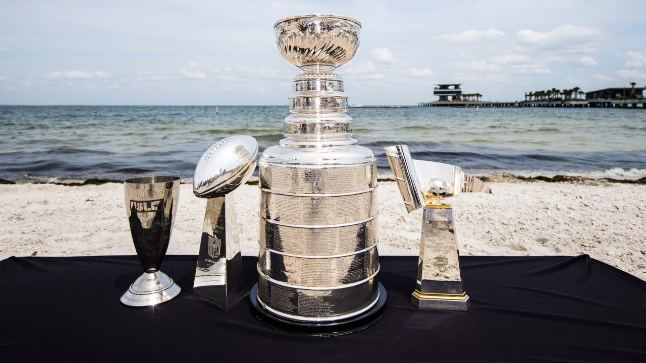 Buccaneers bring Vince Lombardi Trophy to Sarasota City Hall