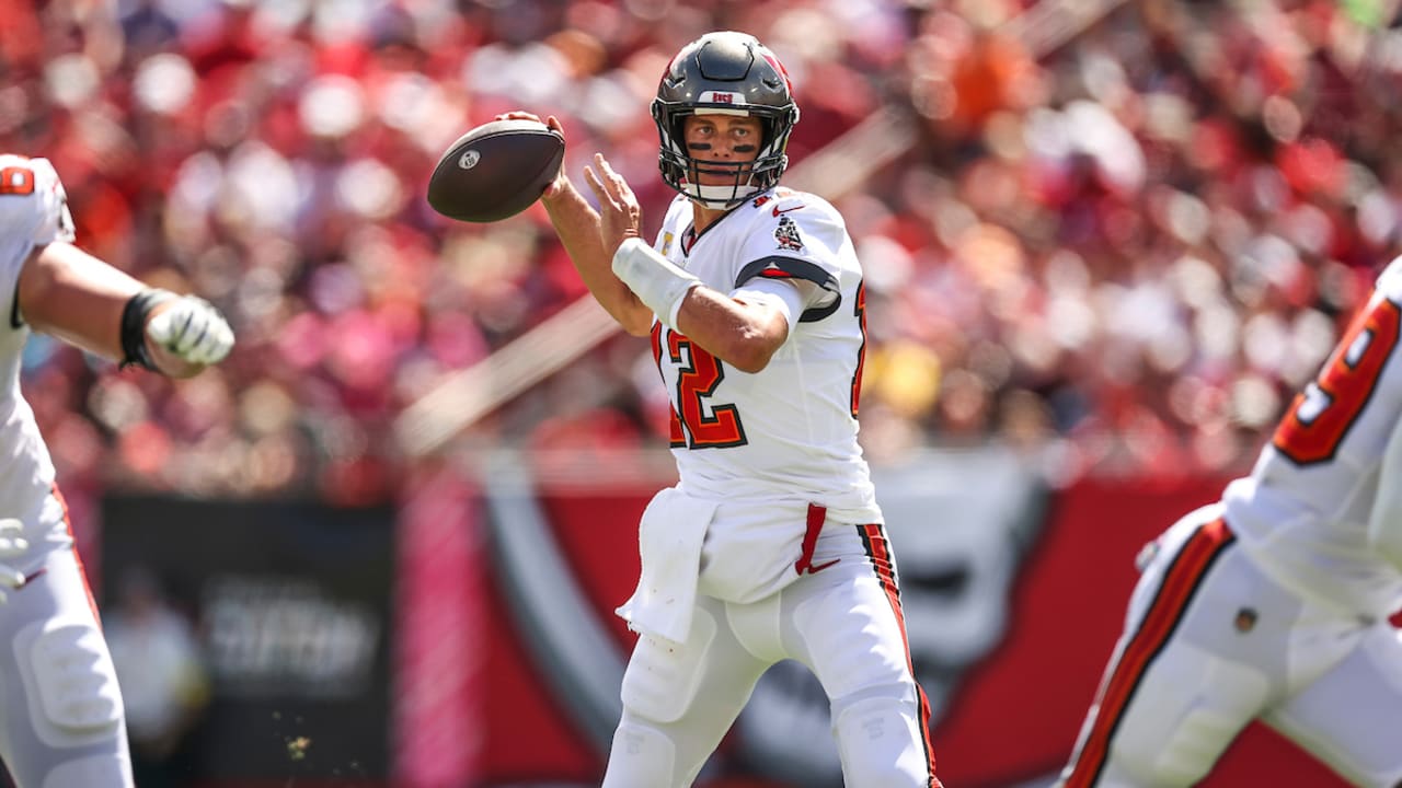 Tampa Bay Buccaneers: Tom Brady throws 5 TDs in win vs. Falcons