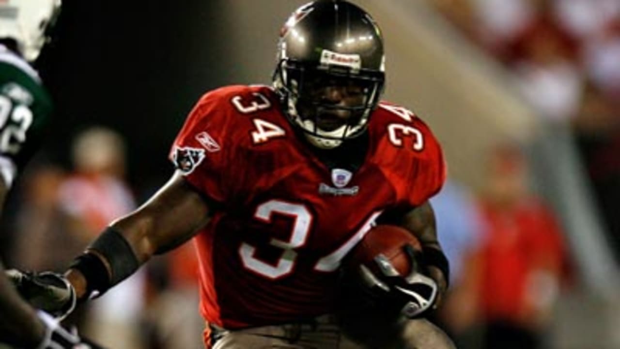 Tampa Bay Buccaneers' running back Earnest Graham (34) heads for