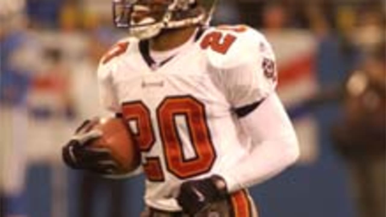 NFL: Former Virginia standout Ronde Barber inducted into the Hall of Fame