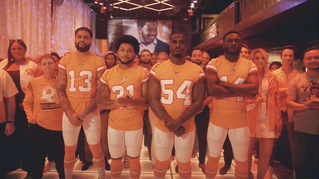 Tampa Bay Buccaneers Throwback Creamsicle Uniform Reveal (Orange and White  Jerseys)