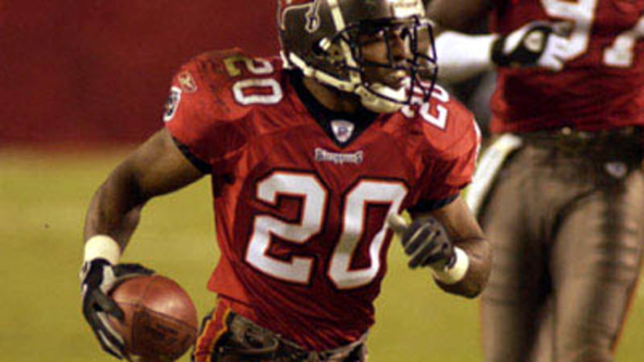 Virginia's Ronde Barber elected to Pro Football Hall of Fame