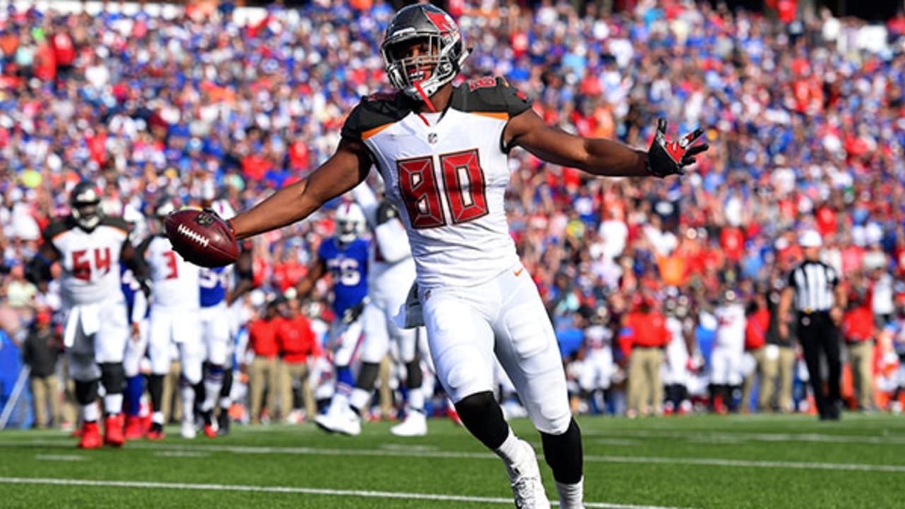 Buffalo Bills elect to release former Alabama tight end OJ Howard